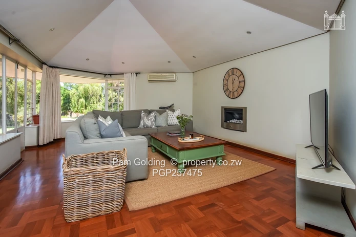 Well Presented Home In Highlands;4208 Sqms. (Sole Mandate)