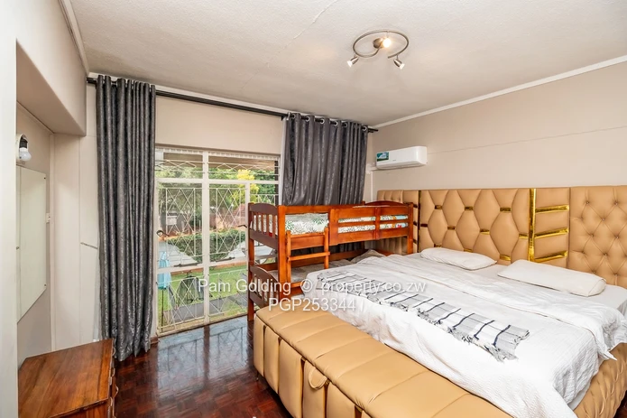 Charming 3 Bedroom Duplex Townhouse in Avondale  (Sole Mandate)