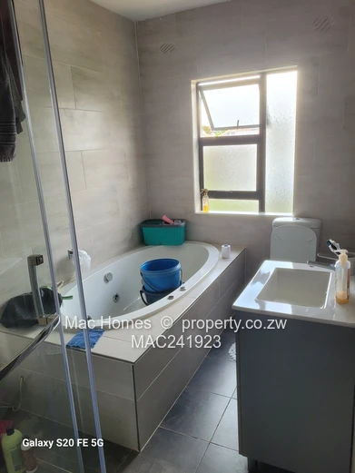 Mt pleasant heights double storey for sale 350k