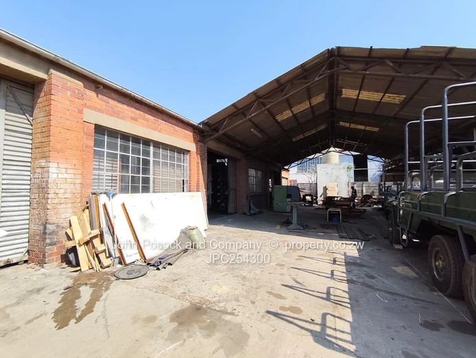 Workshop and office space in Prime Belmont Area