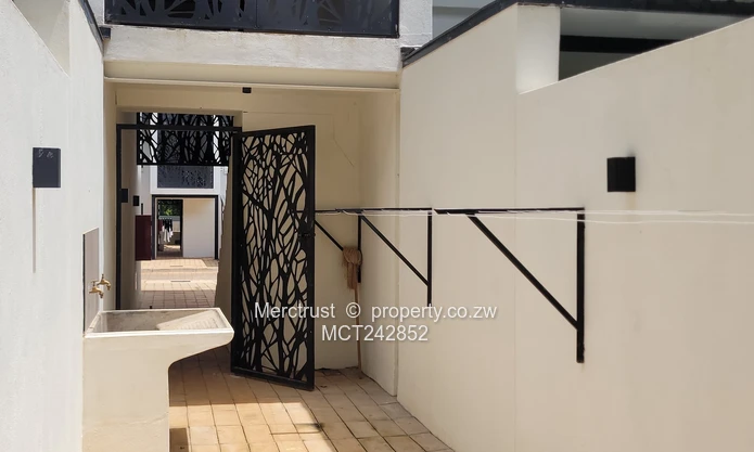 Stunning executive apartment (Sole Mandate)