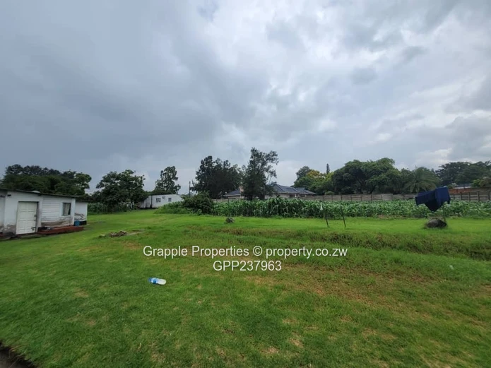 Hatfield close to Seke Road  (Sole Mandate)