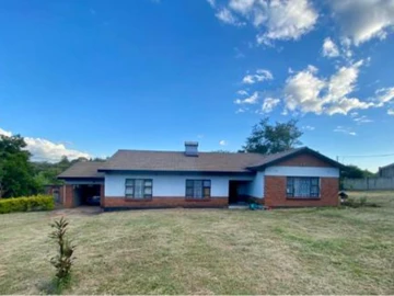 Neat 3-Bedroom Family Home for Sale in Chinhoyi