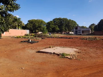 Vacant Corner Stand in Opulent Pomona, Borrowdale - Ready for Your Dream Home!
