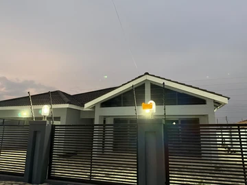 4 Bedroom House