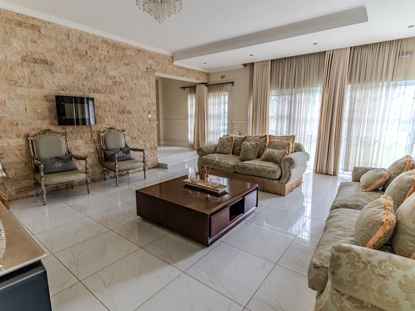 5 Bedroom House