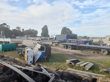 Commercial & Industrial Land