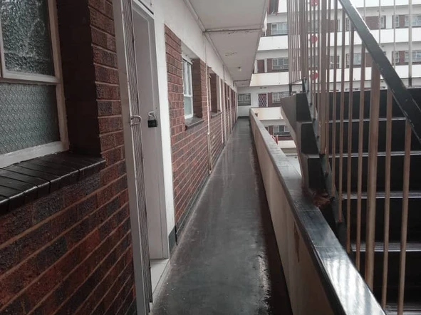 2 Bedroom Flat & Apartment