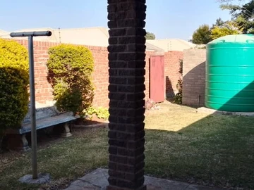 3 Bedroom Flat & Apartment