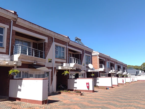3 Bedroomed Townhouse For Rent In Greendalez