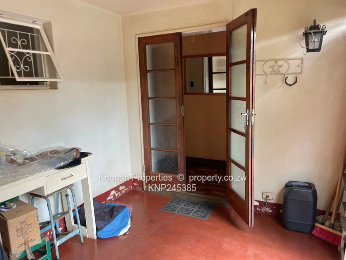 1600 s/mtrs with House for sale closer to S Machel Ave and Cresta Hotel Part of Eastlea  (Sole Mandate)