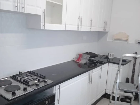 2 Bedroom Flat & Apartment