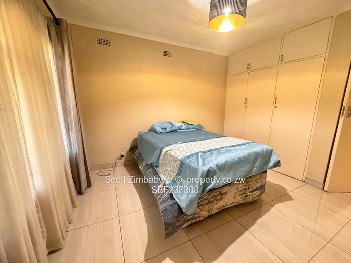 Elegant 4-Bedroom Garden Flat to Rent in Greendale Athlone