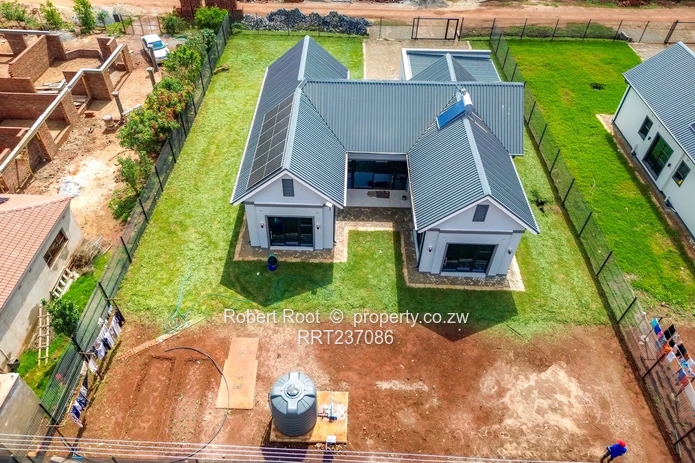 Ultra modern 4 bed family cluster in Fairview Westgate 