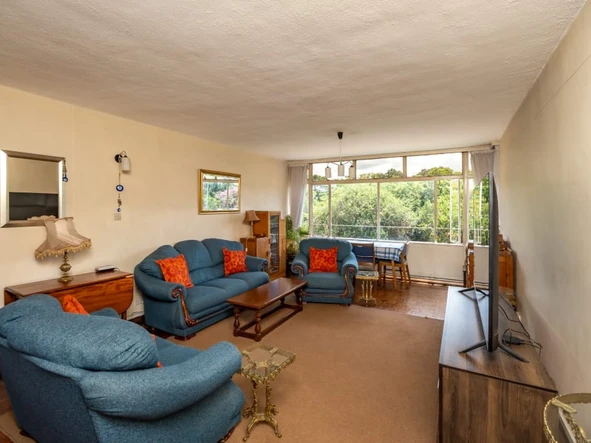 3 Bedroom Flat & Apartment