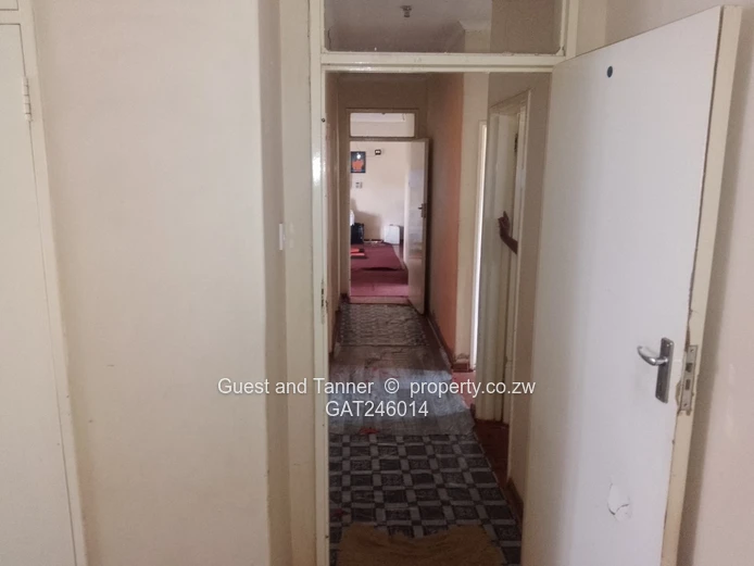 4 BED House for Sale in Waterfalls with Title Deed