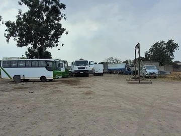 Commercial & Industrial Land