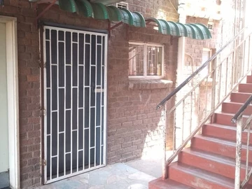 Charming 2-Bedroom Apartment with Water Tank in Willowvale, Harare