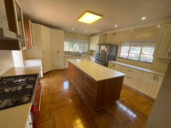7 Bedroom House