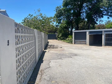 2 Bedroom Garden Flat