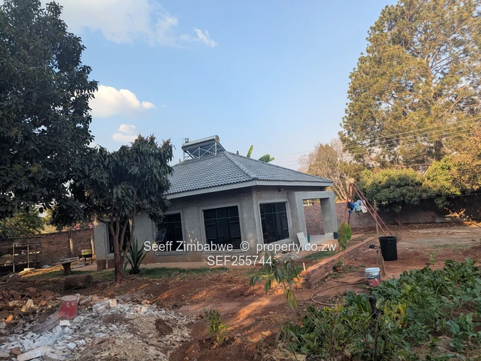 Spacious 5-Bedroom Executive Property with 3-Bedroom Cottage