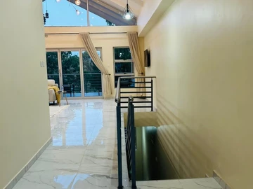 3 Bedroom Flat & Apartment