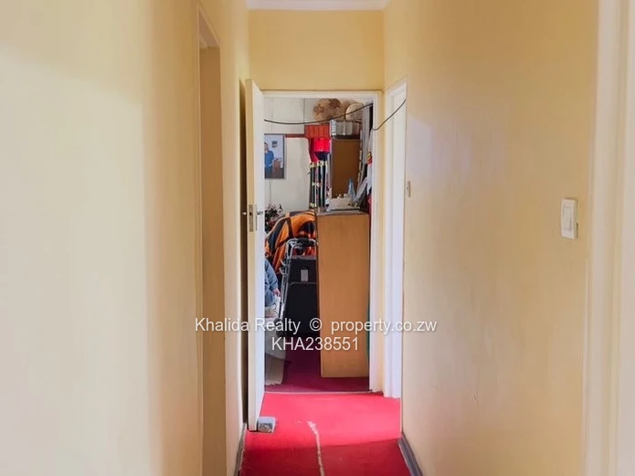 Marlborough Property With 3 Dwellings For Sale ?? Off Marlborough Drive. 