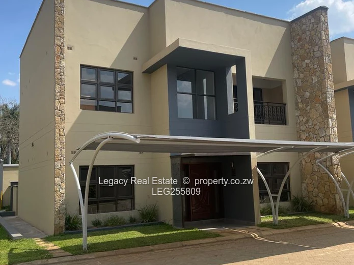 Golden Stairs 3bed duplex - En-suite & Borehole