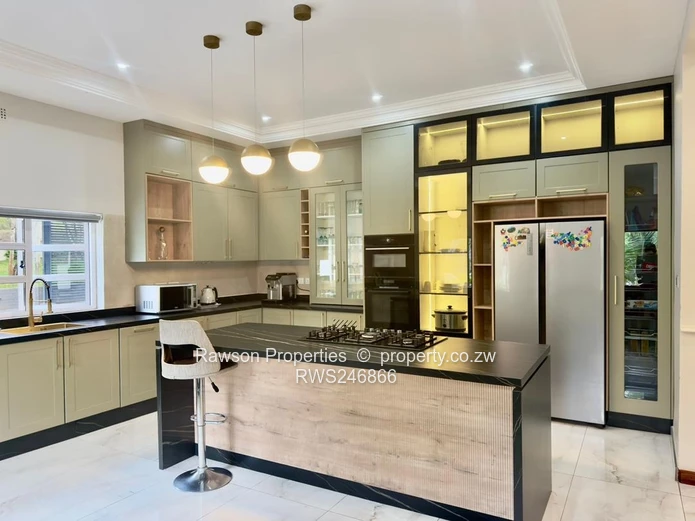 Prestigious Glen Lorne Contemporary Residence