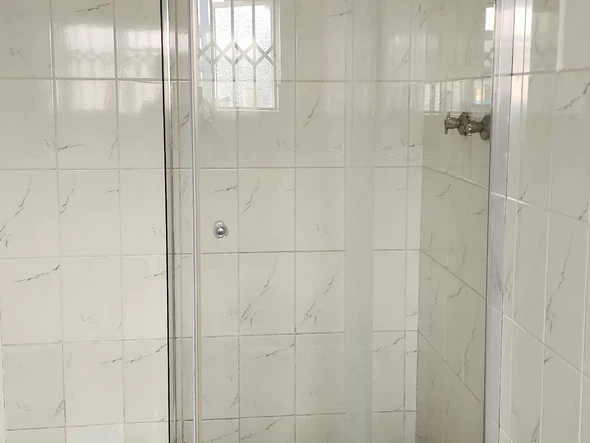 3 Bedroom Flat & Apartment