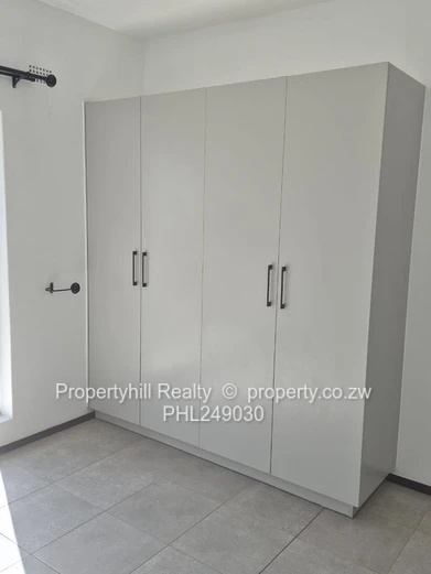 Bright 2-Bed Furnished Flat with Garden & Borehole, Aspindale (Sole Mandate)