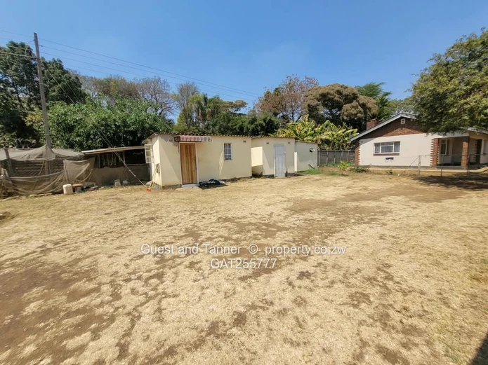Spacious 5-Bedroom Double-Storey Property For Sale – Highlands