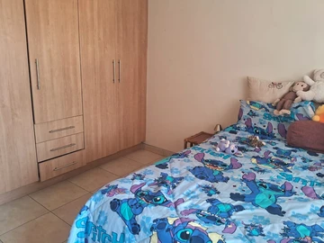 3 Bedroom Flat & Apartment
