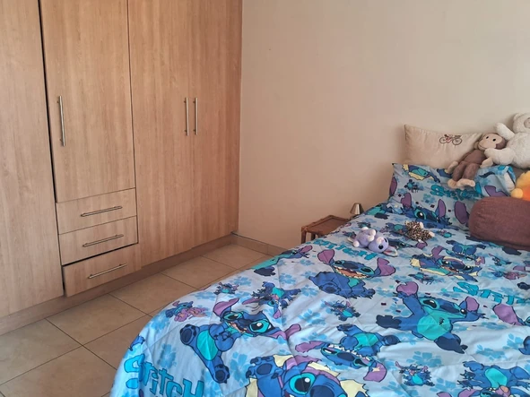 3 Bedroom Flat & Apartment