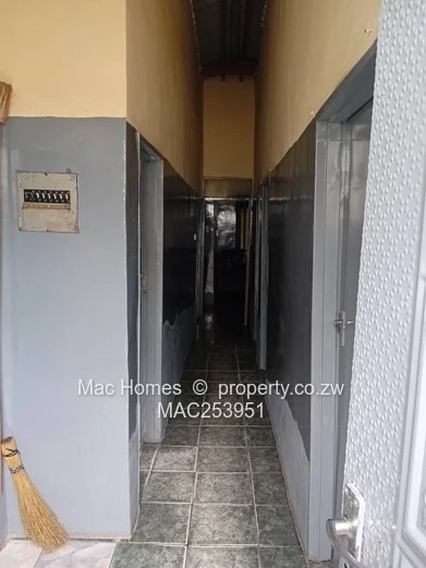 5 bedroom house for sale in unit A extension 
