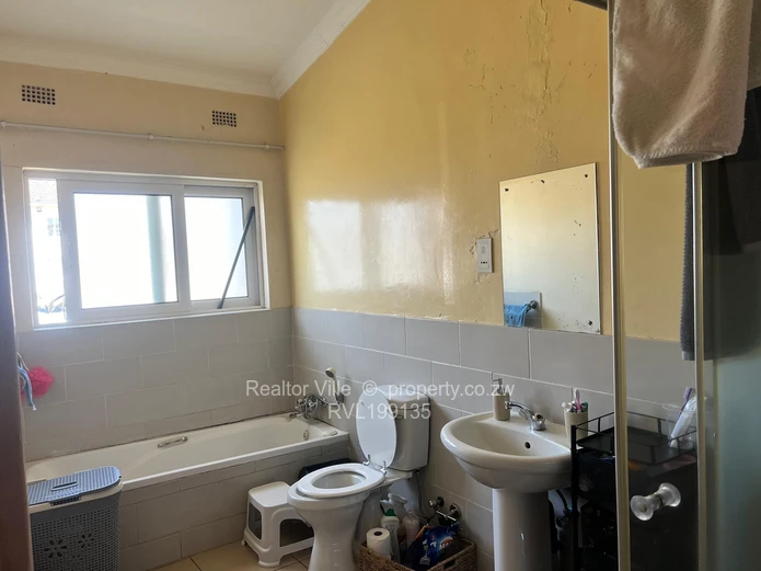 2 Bedroomed Garden-flat For Rent In Mabelreign