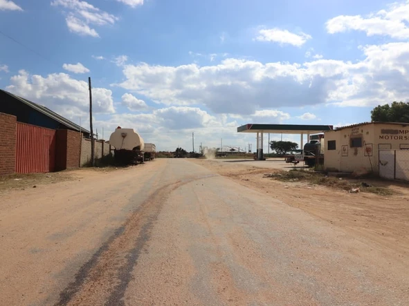 Commercial & Industrial Land