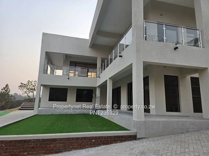 Solid neat family home!!!