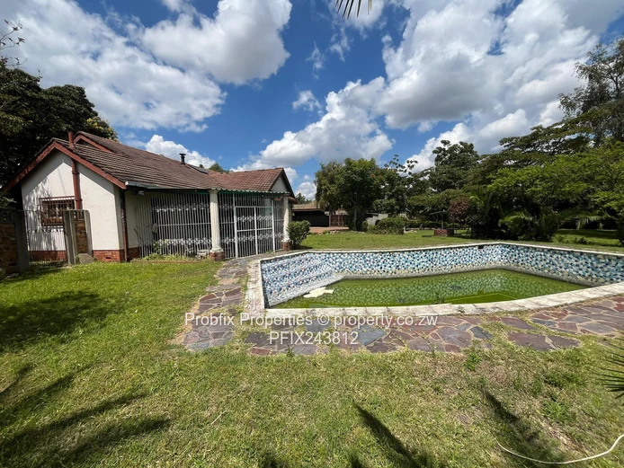  Spacious Family Home with Guest Wing & Cottage | Hatfield North