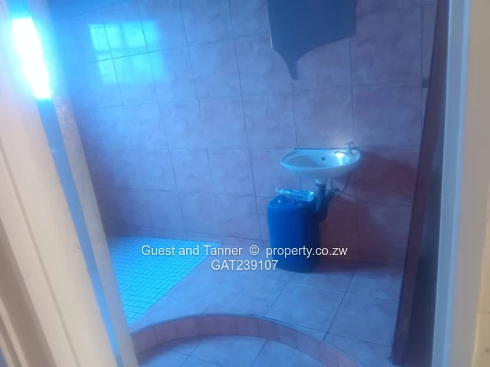 Nketa 9 5 Bed House with Title Deed