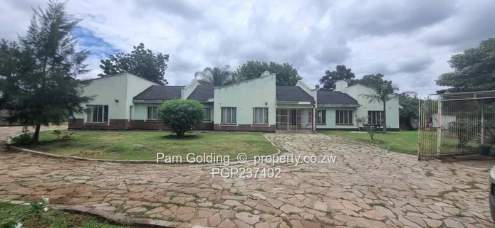 A spacious home with so much potential. (Sole Mandate)