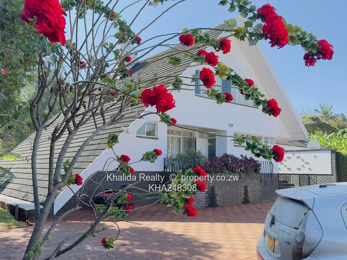 AVONDALE Executive Family Home | US$570k (Sole Mandate)