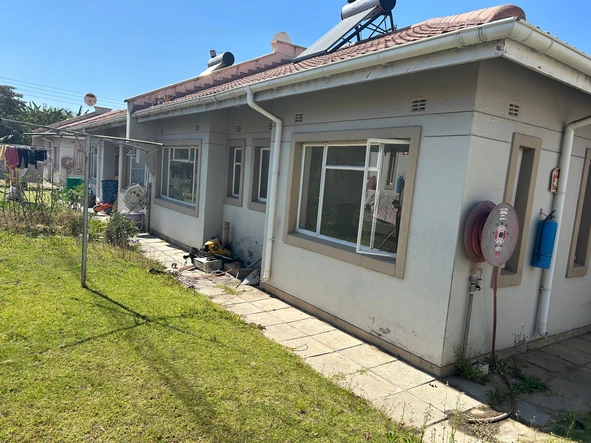 3 Bedroom Garden Flat