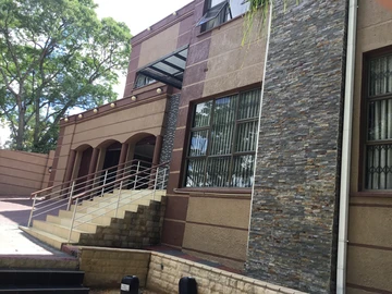 Stunning 5 bedroom home