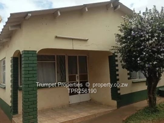 Warren Park: 4-Bed House — Walled, Fitted Kitchen, ZESA