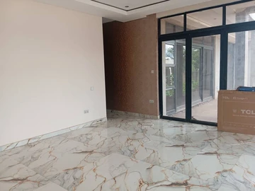 8 Bedroom House