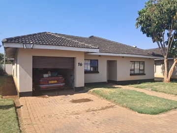 18 Unit Townhouse Complex