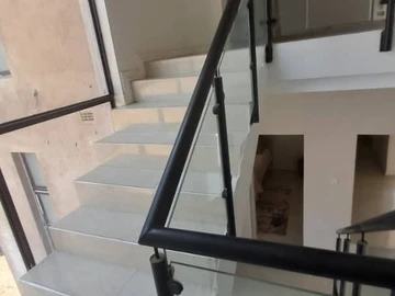 3 Bedroom Flat & Apartment