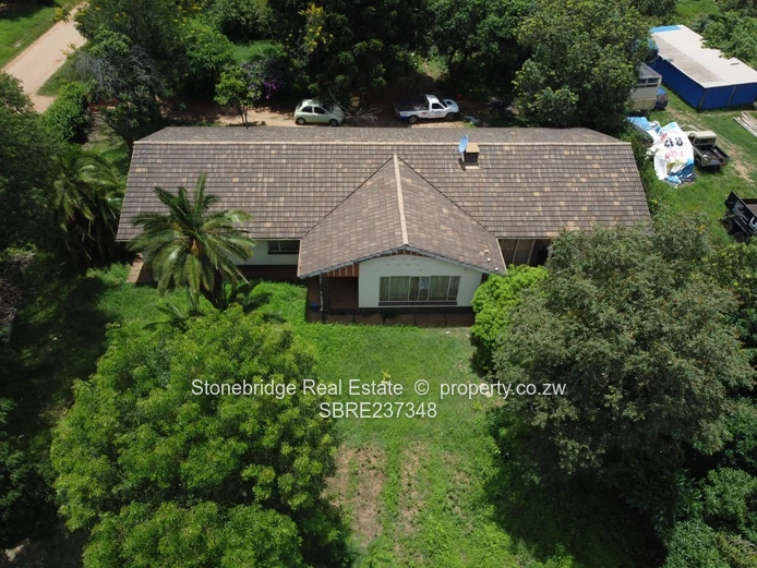 4 Bedroomed house in Mashumavale, kadoma for sale