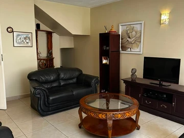 3 Bedroom Flat & Apartment